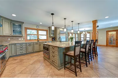 130 N Country Road, Shoreham, NY 11786 - Photo 3