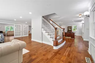 22 Crane Rd, Scarsdale, NY 10583 - Photo 3