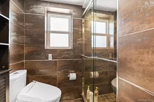 648 Diane Pl, Woodmere, NY 11581 - Photo 15