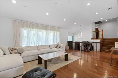 648 Diane Place, Woodmere, NY 11581 - Photo 5