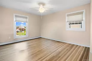106 Anchorage Dr, West Islip, NY 11795 - Photo 37