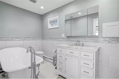 106 Anchorage Drive, West Islip, NY 11795 - Photo 33