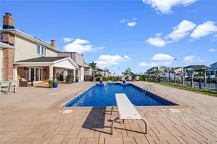 106 Anchorage Dr, West Islip, NY 11795 - Photo 9