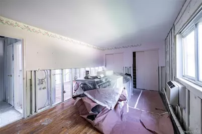 1 Toms Point Lane #Building 5, Unit 9J, Port Washington, NY 11050 - Photo 7