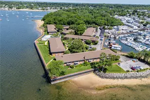 1 Toms Point Ln, Port Washington, NY 11050 - Photo 21