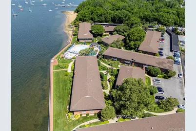 1 Toms Point Lane #Building 5, Unit 9J, Port Washington, NY 11050 - Photo 17