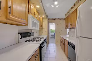 54-44 Little Neck Pkwy, Little Neck, NY 11362 - Photo 27