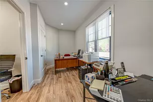 34 Dewey St, Huntington, NY 11743 - Photo 17