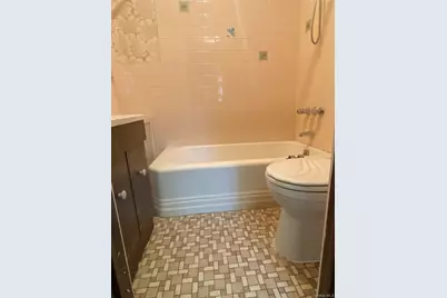 78 E Lincoln Avenue, Valley Stream, NY 11580 - Photo 9