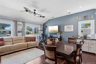 1084 Hyman Ave, Bay Shore, NY 11706 - Photo 15