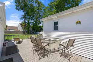 1084 Hyman Ave, Bay Shore, NY 11706 - Photo 25