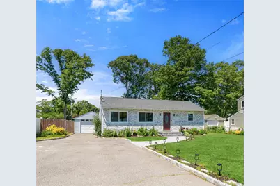 1084 Hyman Avenue, Bay Shore, NY 11706 - Photo 3