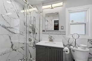 1084 Hyman Ave, Bay Shore, NY 11706 - Photo 21