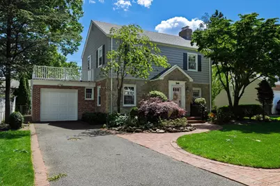 60 Atkinson Road, Rockville Centre, NY 11570 - Photo 1