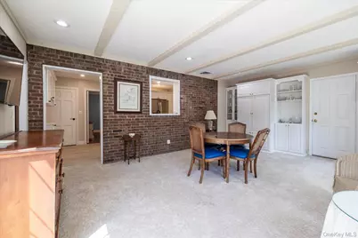60 Atkinson Road, Rockville Centre, NY 11570 - Photo 15