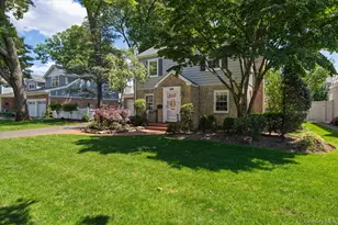 60 Atkinson Rd, Rockville Centre, NY 11570 - Photo 3