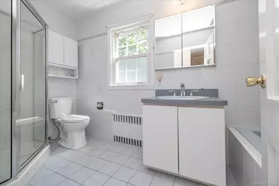 60 Atkinson Road, Rockville Centre, NY 11570 - Photo 19