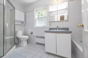 60 Atkinson Rd, Rockville Centre, NY 11570 - Photo 19