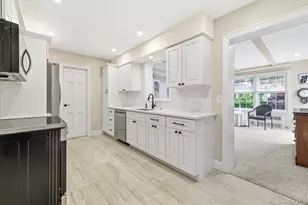 60 Atkinson Rd, Rockville Centre, NY 11570 - Photo 11