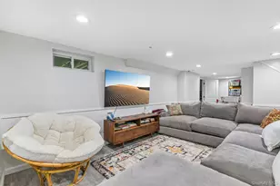 3 Walnut Pl, Huntington, NY 11743 - Photo 23
