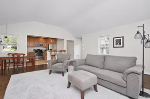 7 Tudor Pl, Hartsdale, NY 10530 - Photo 3