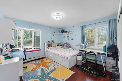 24 Holly Lane, Jericho, NY 11753 - Photo 13