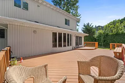 24 Holly Lane, Jericho, NY 11753 - Photo 15