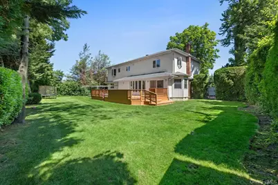 24 Holly Lane, Jericho, NY 11753 - Photo 17