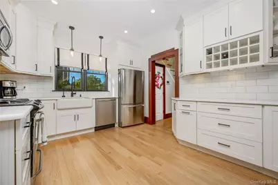 134 Singworth Street, Oyster Bay, NY 11771 - Photo 11