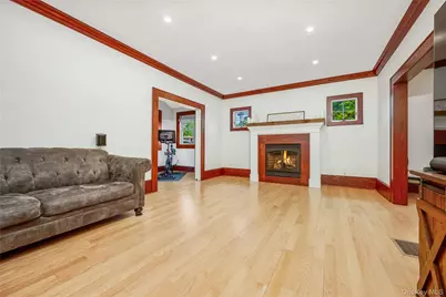 134 Singworth Street, Oyster Bay, NY 11771 - Photo 5