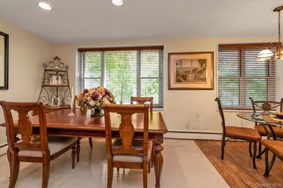 25 Canterbury Road #1F, Great Neck, NY 11021 - Photo 9
