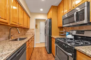 25 Canterbury Rd, Great Neck, NY 11021 - Photo 13