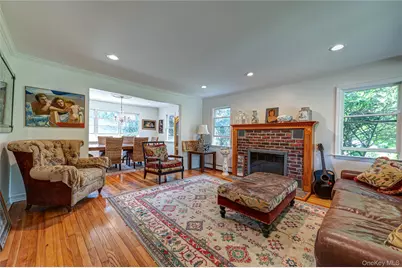 253 Melbury Road, Babylon, NY 11702 - Photo 3