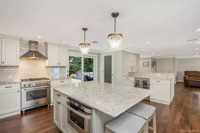 17 Lewis Circle, Babylon, NY 11702 - Photo 7