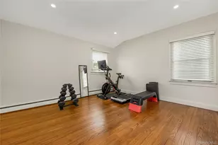 17 Lewis Cir, Babylon, NY 11702 - Photo 17