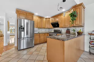 162-11 12th Rd, Whitestone, NY 11357 - Photo 15