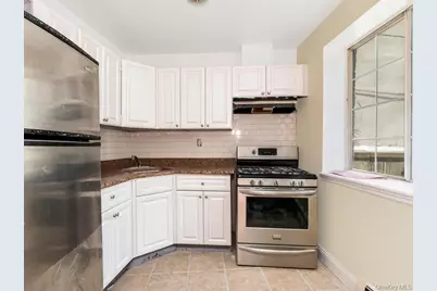 1987 Cruger Avenue, Bronx, NY 10462 - Photo 9
