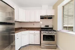 1987 Cruger Ave, Bronx, NY 10462 - Photo 9