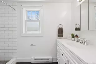 94 E Bay Ave, Hampton Bays, NY 11946 - Photo 11