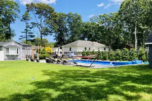94 E Bay Ave, Hampton Bays, NY 11946 - Photo 15