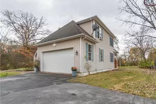 181 David Dr, Pleasant Valley, NY 12601 - Photo 3
