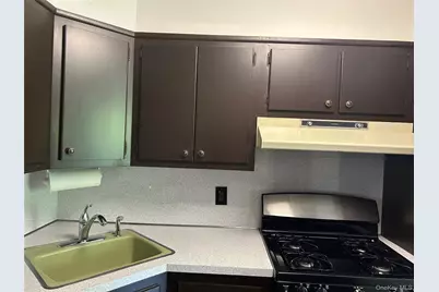 77-24 252nd Street #2nd Floor, Bellerose, NY 11426 - Photo 3