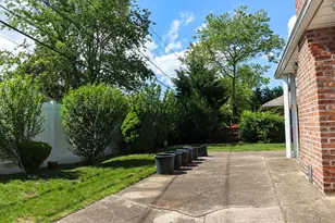 32 Sycamore Rd, Valley Stream, NY 11581 - Photo 5