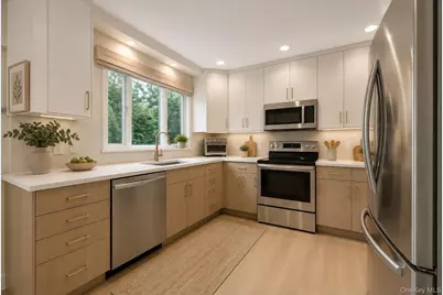 9 Quincy Lane, Smithtown, NY 11787 - Photo 17