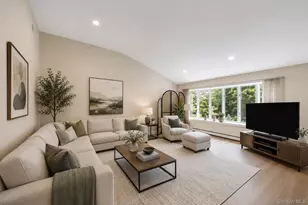 9 Quincy Ln, Smithtown, NY 11787 - Photo 7