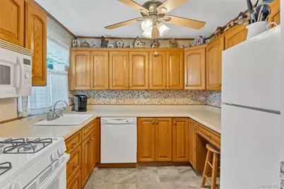 107 1st Avenue, Kings Park, NY 11754 - Photo 5