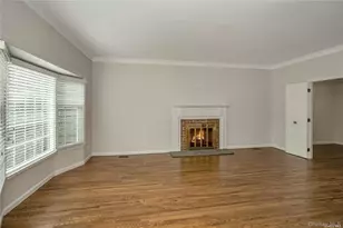 22 Duke Of Gloucest, Manhasset, NY 11030 - Photo 9