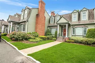 22 Duke Of Gloucest, Manhasset, NY 11030 - Photo 3