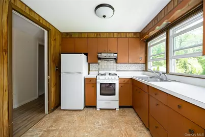 36 Marshall Road, Hyde Park, NY 12538 - Photo 27