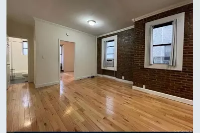 2106 35 #C3, Astoria, NY 11102 - Photo 3